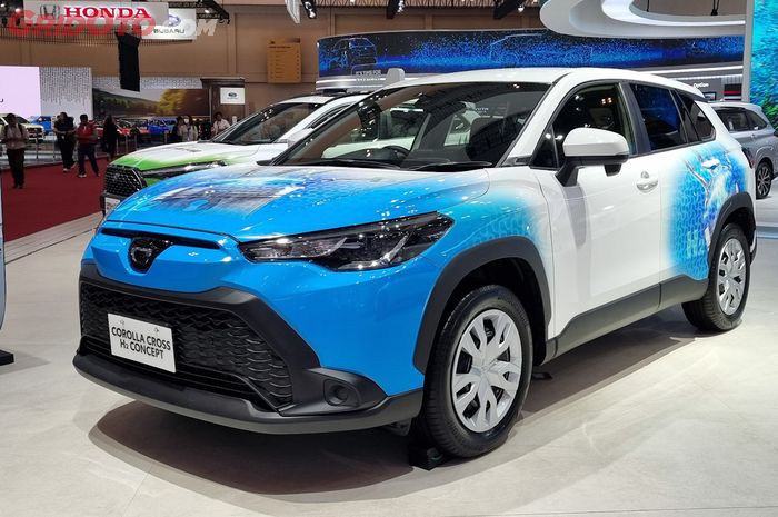 Toyota Corolla Cross H2 Concept di GIIAS 2023.