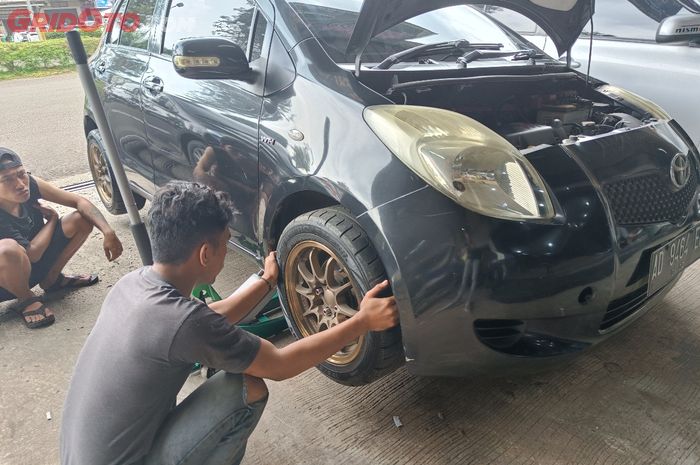 Dongkrak mobil bekas