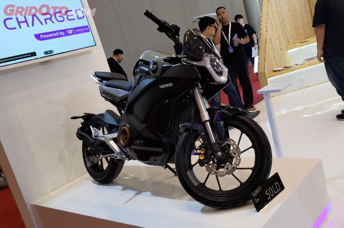 Usung tema Ride for Good, Charged pamerkan calon produk baru mereka di IMOS+ 2023, salah satunya Charged Ndara yang berbentuk motor sport.