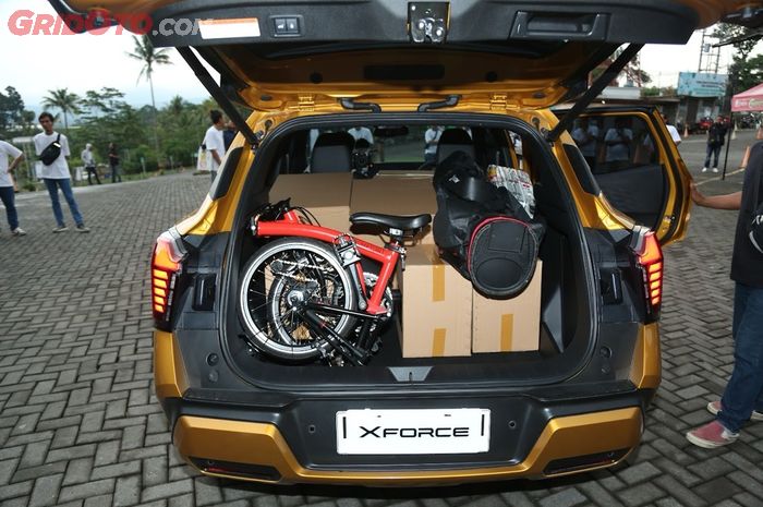 Kapasitas bagasi Mitsubishi Xforce terbilang besar dan mampu memuat banyak barang