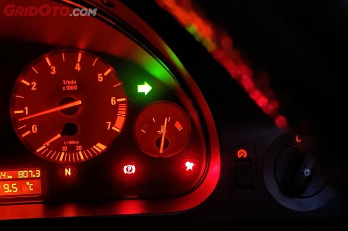 Ilustrasi. Mesin mobil overheat menandakan suhu mesin terlalu panas.