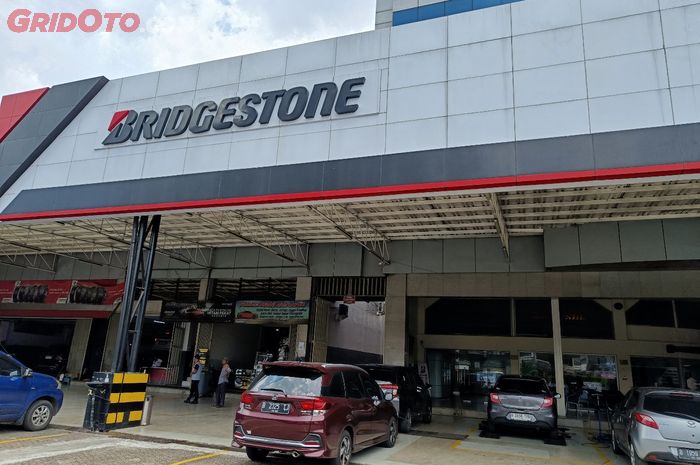 Bridgestone One Stop Service (BOSS) Kalimalang, Jakarta Timur