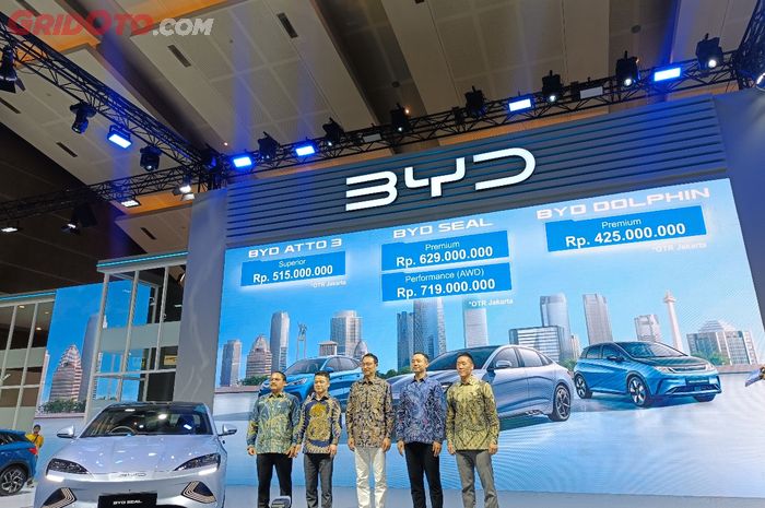 Peluncuran harga mobil listik BYD di IIMS 2024