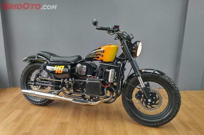 Yamaha NMAX bobber buatan Raibow Moto Builder pesanan Jacklyn Choppers