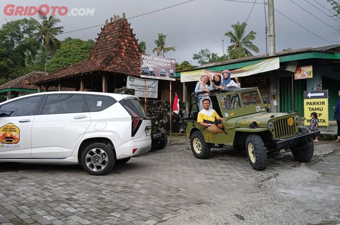 Bersiap menyusuri jalur off-road ringan menuju pinggang Gunung Merapi