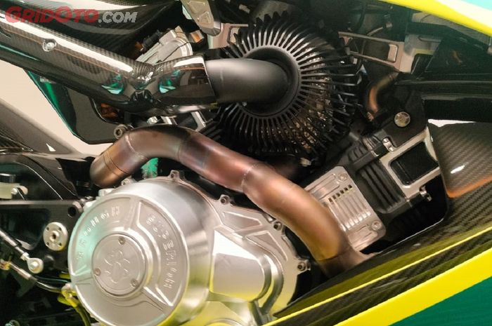 Ilustrasi mesin motor yang dilengkapi turbocharger