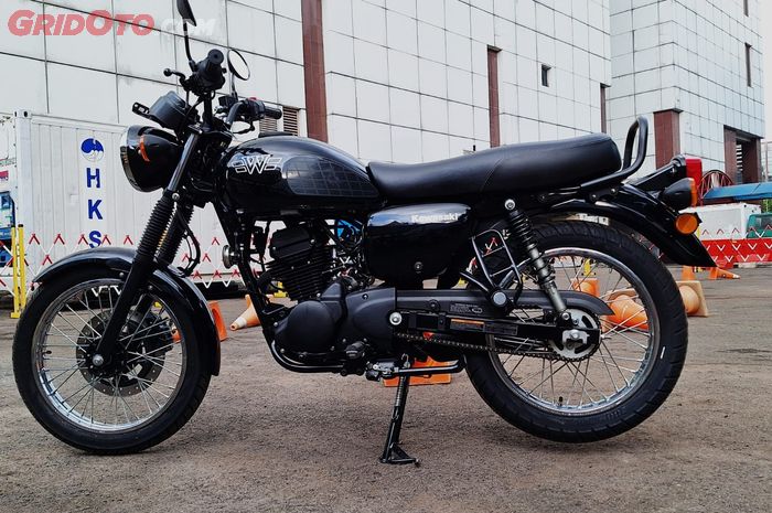 Kawasaki w175 L injeksi resmi meluncur di Indonesia 