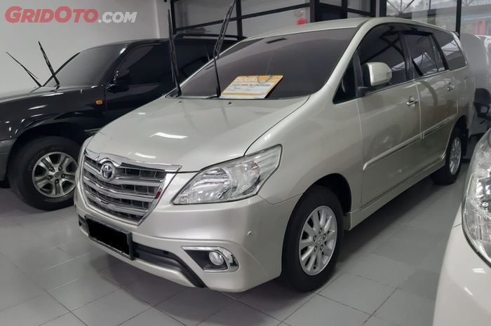 Mobil bekas Toyota Kijang Innova tipe V