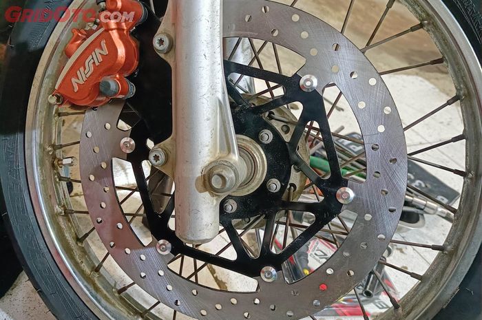 Ganti kampas rem motor