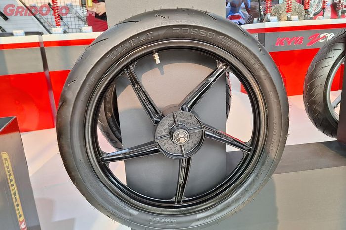 Pirelli jual ban motor balap buat umum, ini tipe dan ukurannya 