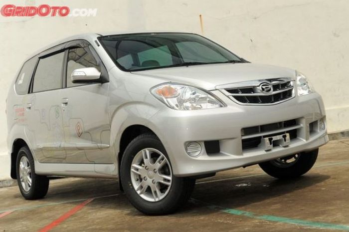 Ilustrasi mobil bekas Daihatsu Xenia 2006