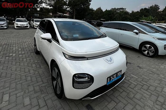 Ternyata begini rasanya Cloud EV, mobil listrik termahal Wuling