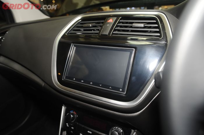 Bedanya head unit single din dan double din 