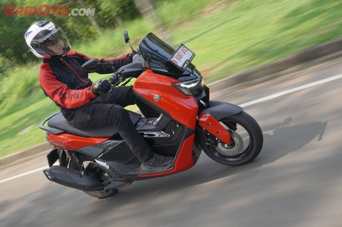 Test ride Yamaha NMAX Neo