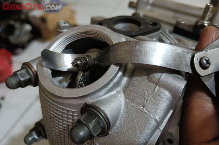 Setel kleo motor matic