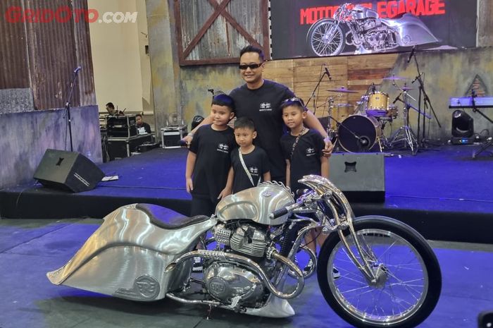  Royal Enfield Super Meteor 650 garapan AMS Garage yang nongol di Kustomfest 2024