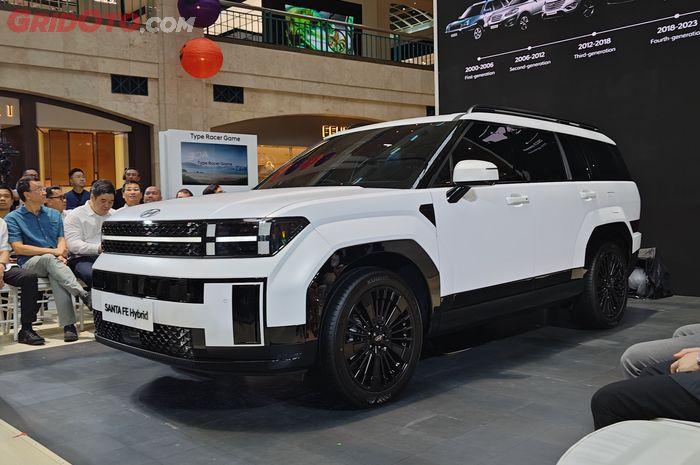 Hyundai Santa Fe generasi terbaru meluncur di Indonesia.