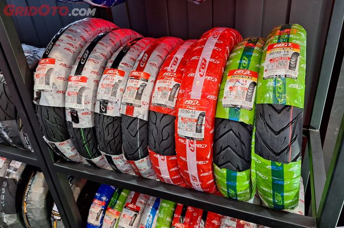 Ada promo berupa potongan 10 % buat ban tubeless dan tubetype dan 5 % buat ban FDR racing 