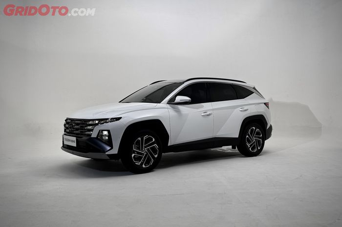 Pada dasarnya Hyundai Santa Fe Hybrid dan Hyundai Tucson Hybrid pakai mesin yang sama tapi ada sedikit perbedaan.