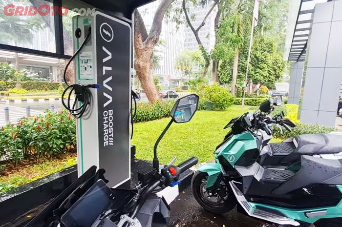 Boost charging station akan diperbanyak titiknya hingga 200 di Jawa dan Bali
