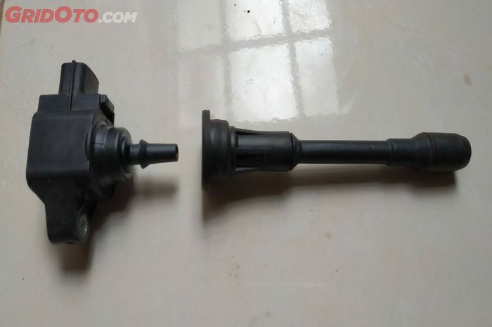 Ilustrasi koil mobil bekas Nissan Grand Livina