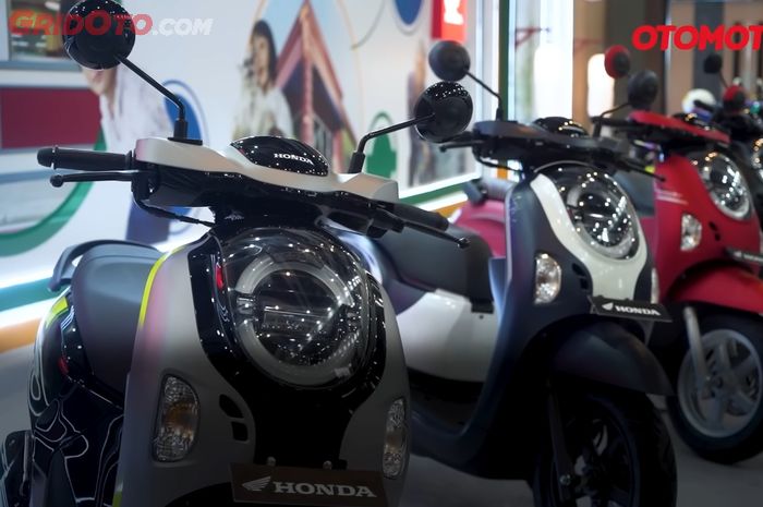 Empat varian Honda Scoopy terbaru
