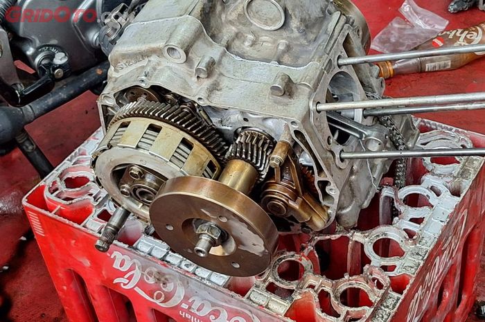 Berdamai dengan keadaan, penyakit Suzuki Shogun 125 ini malah jadi ciri khas 