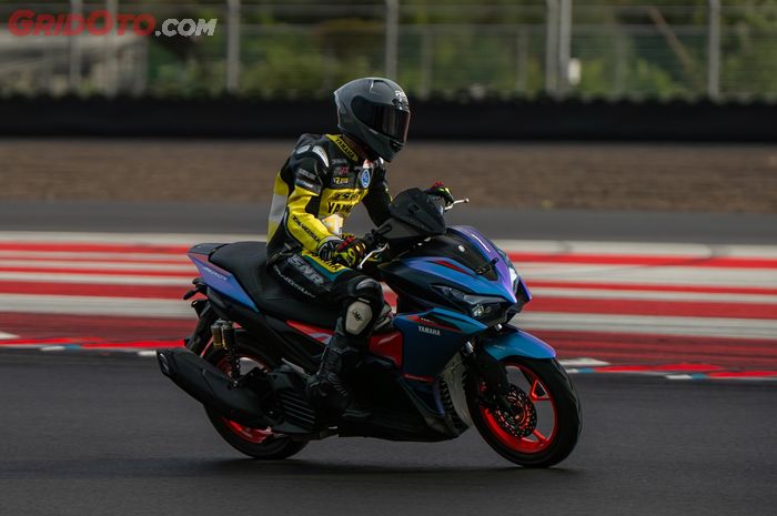 Menjajal semua line up Yamaha Aerox terbaru di sirkuit Mandalika dan jalan raya Lombok, Nusa Tenggara Barat