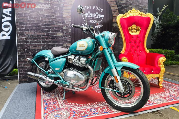 Royal Enfield Classic 650 masih mempertahankan desain Classic khas Royal Enfield