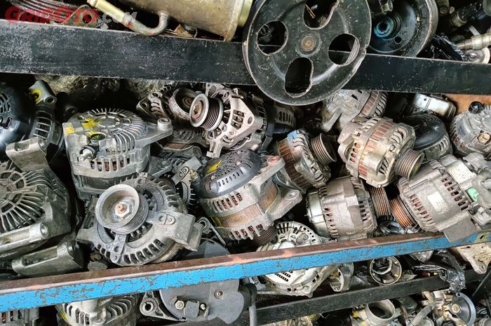 Ilustrasi alternator mobil bekas 