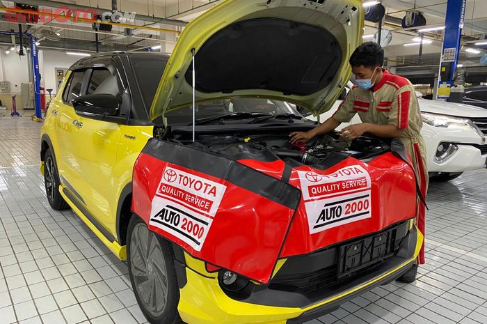 Ilustrasi servis di bengkel resmi Toyota Auto2000