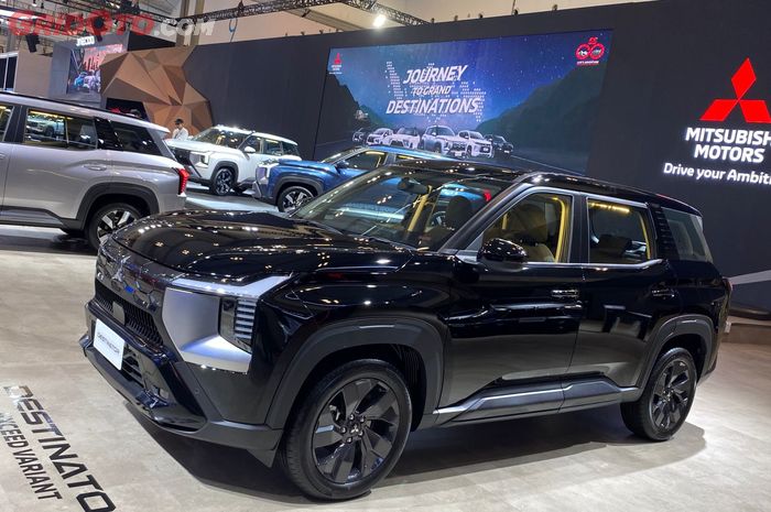 Mitsubishi Destinator Exceed di GIIAS 2025.