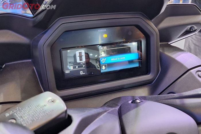 Ilustrasi speedometer digital di motor bekas