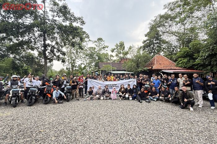 Kegiatan kopdar pertama pengguna Indomobil Emotor diikuti anggota dari tiga komunitas