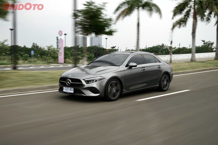 Mercedes-Benz A200 Progressive Line