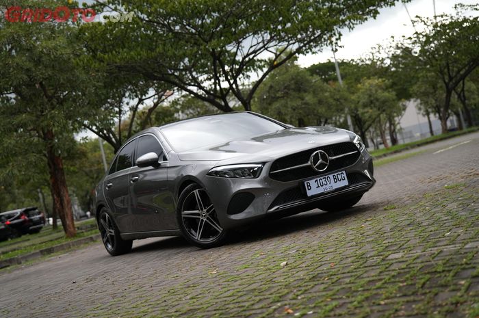 Mercedes-Benz A200 Progressive Line