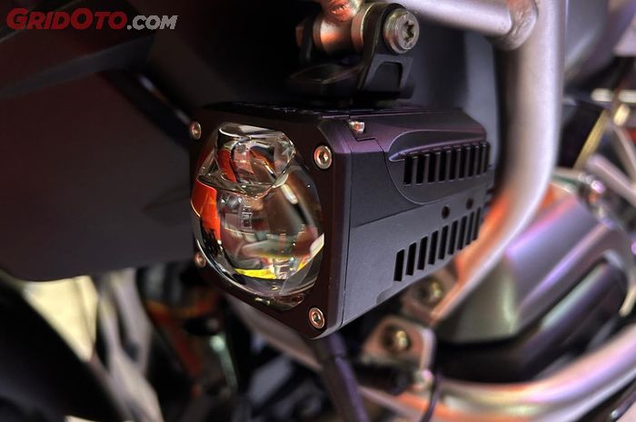 Osram berkolaborasi dengan Duromoto hadirkan dua lampu tembak buat motor
