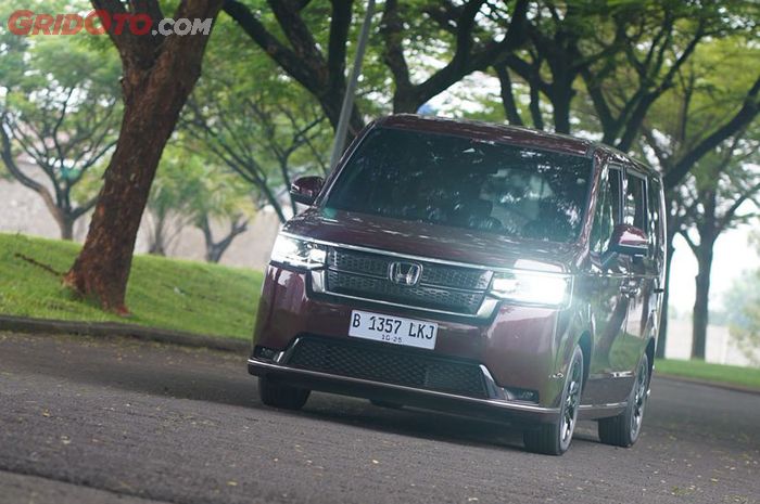 Honda Step WGN e:HEV Spada