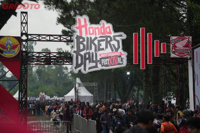 Honda Bikers Day (HBD) jadi event kumpul bikers Honda terbesar di dunia. Tahun ini saja lebih dari 30 ribu bikers ikut serta.