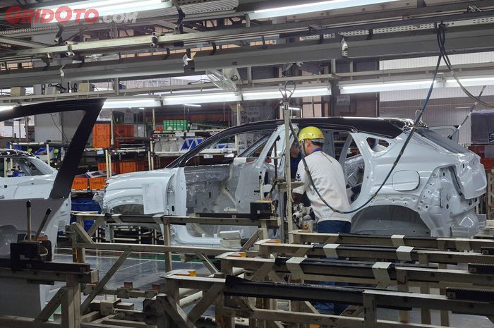 Mengintip Proses Perakitan Suzuki Fronx dan XL7 di Pabriknya Langsung