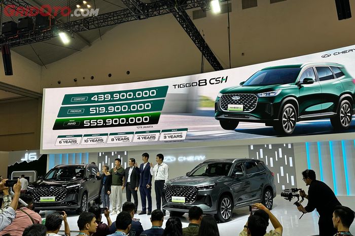 Sekarang Chery TIGGO 8 CSH ada tiga varian, Comfort, Premium dan varian tertinggi ada Premium AWD