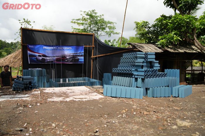 Program CSR Toyota merehabilitasi fasilitas toilet umum di Desa Wisata Sasak Ende