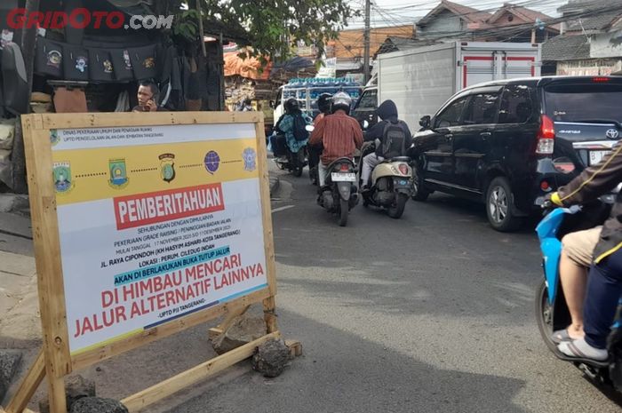 Perbaikan jalan Cileduk Indah 1 Tangerang