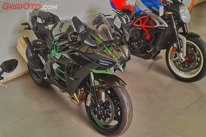 Kawasaki Ninja H2 New Old Stock tahun 2023
