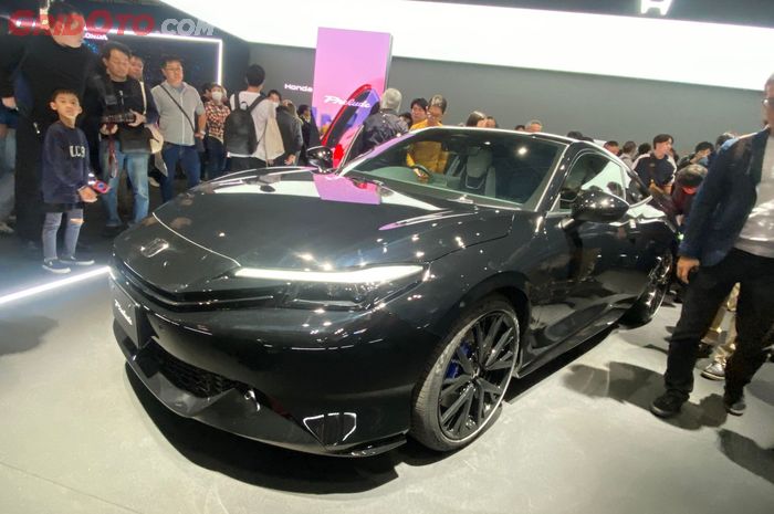 Penampakan Honda Prelude di ramainya Japan Mobility Show 2025.