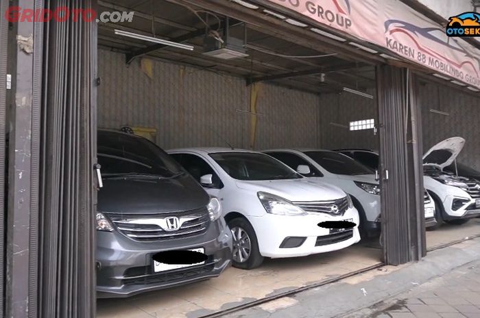 Showroom mobil bekas