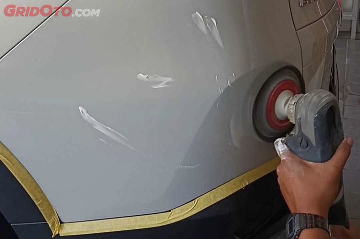 Kondisi Cat atau Waktu? Ini Jadwal yang Tepat untuk Poles Bodi Mobil