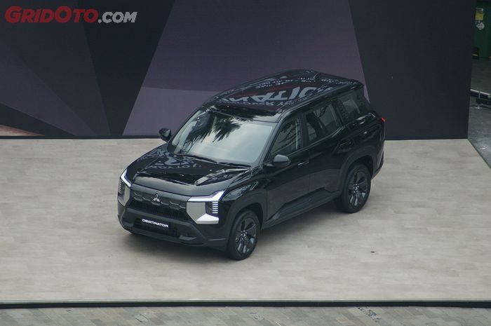 Mitsubishi Destinator GLS.