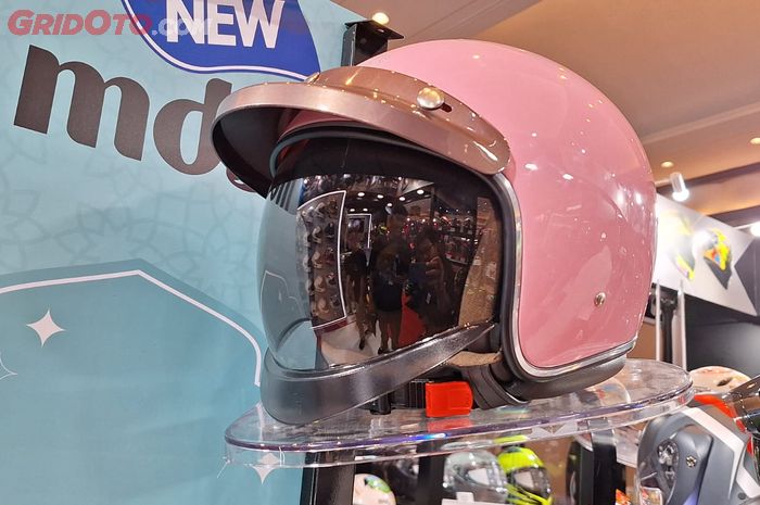 Segini harga MDS Magna, helm khusus perempuan berhijab 