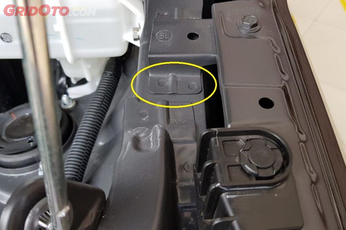  Tanda bulat di rangka mobil 